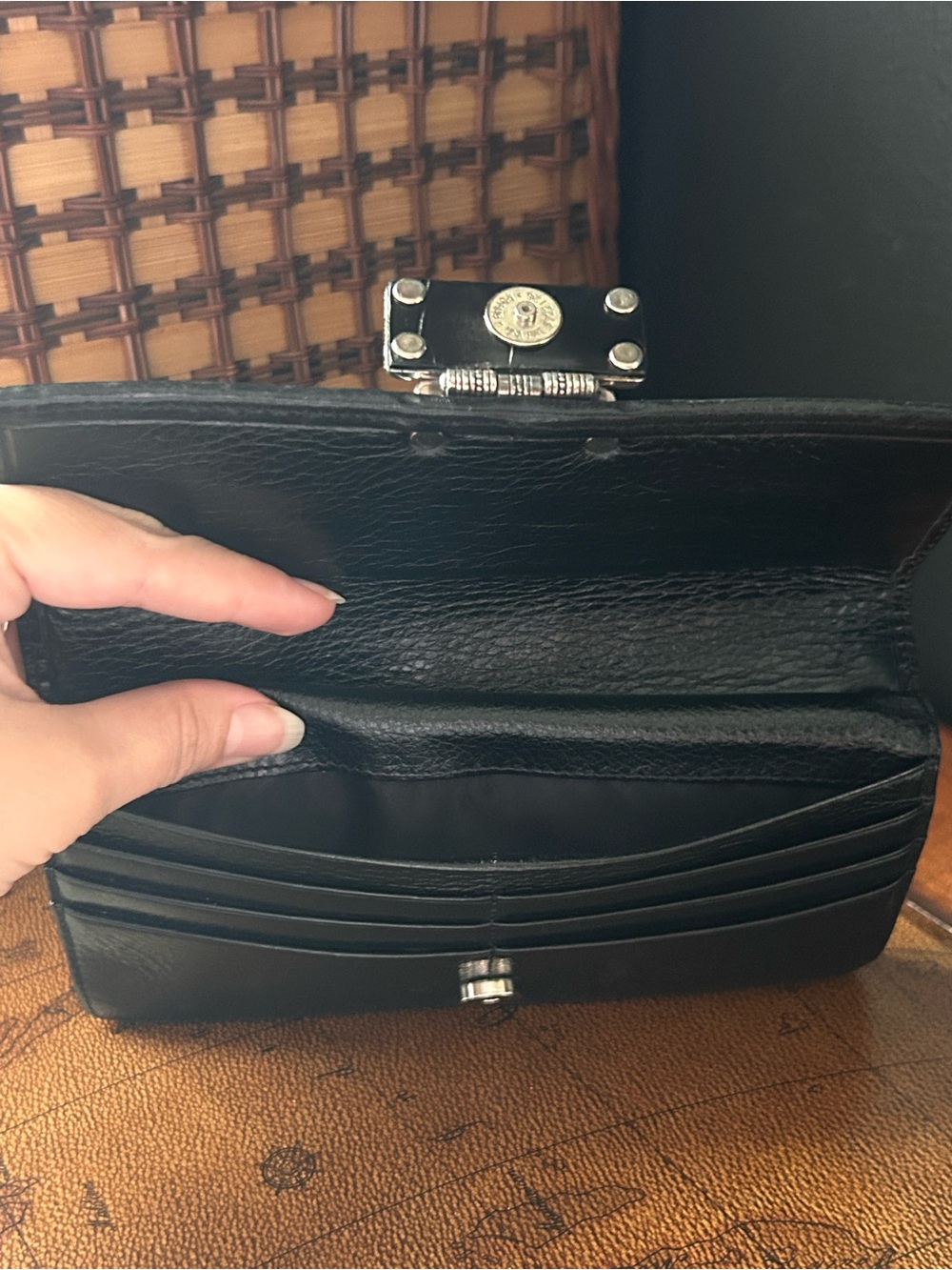 vintage Brighton croc-embossed black leather crossbody wallet - Picture 9 of 16